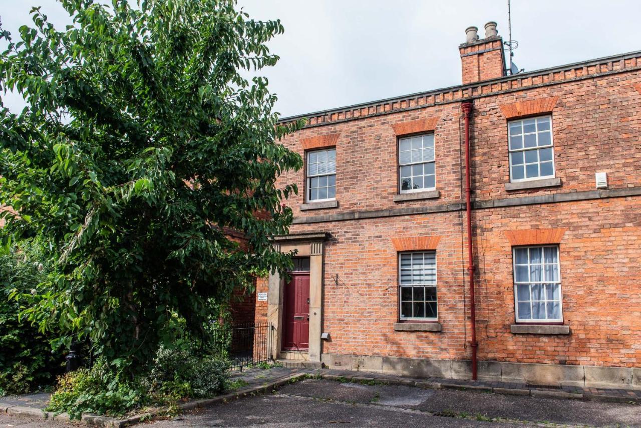 Railway With Garden & Parking In Heart Holiday home *