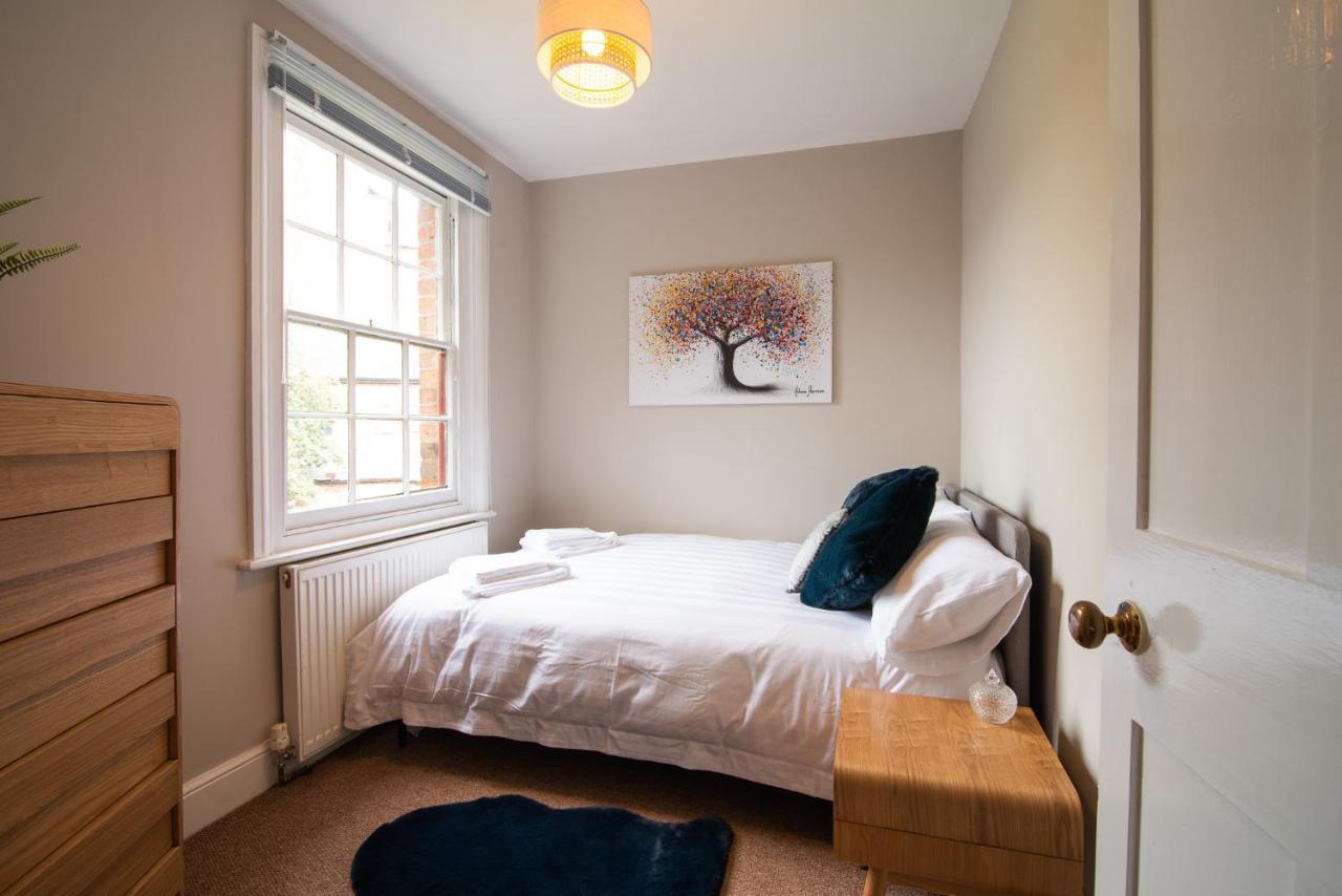 Railway With Garden & Parking In Heart Holiday home *